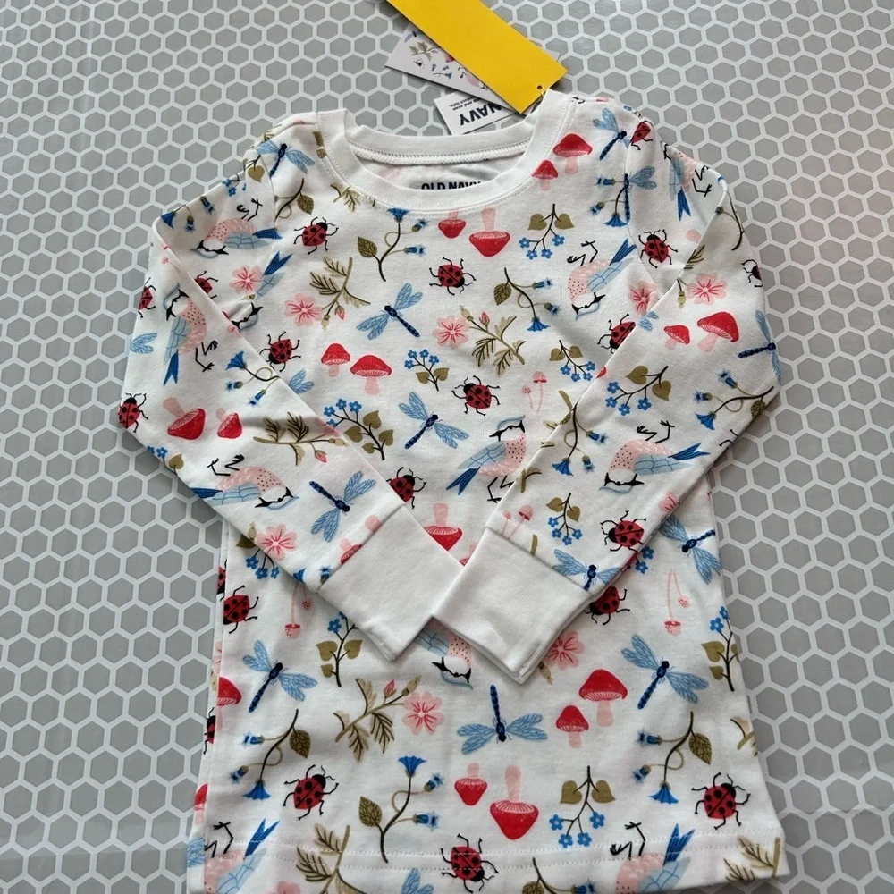 NWT Old Navy White Kids Two-Piece Pajama Set with Nature Prints          Size 3T